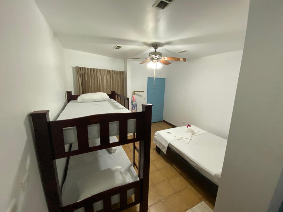 יקו La Hacienda Rooms & Food מראה חיצוני תמונה