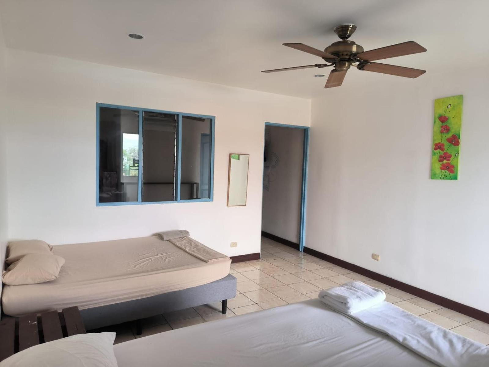 יקו La Hacienda Rooms & Food מראה חיצוני תמונה
